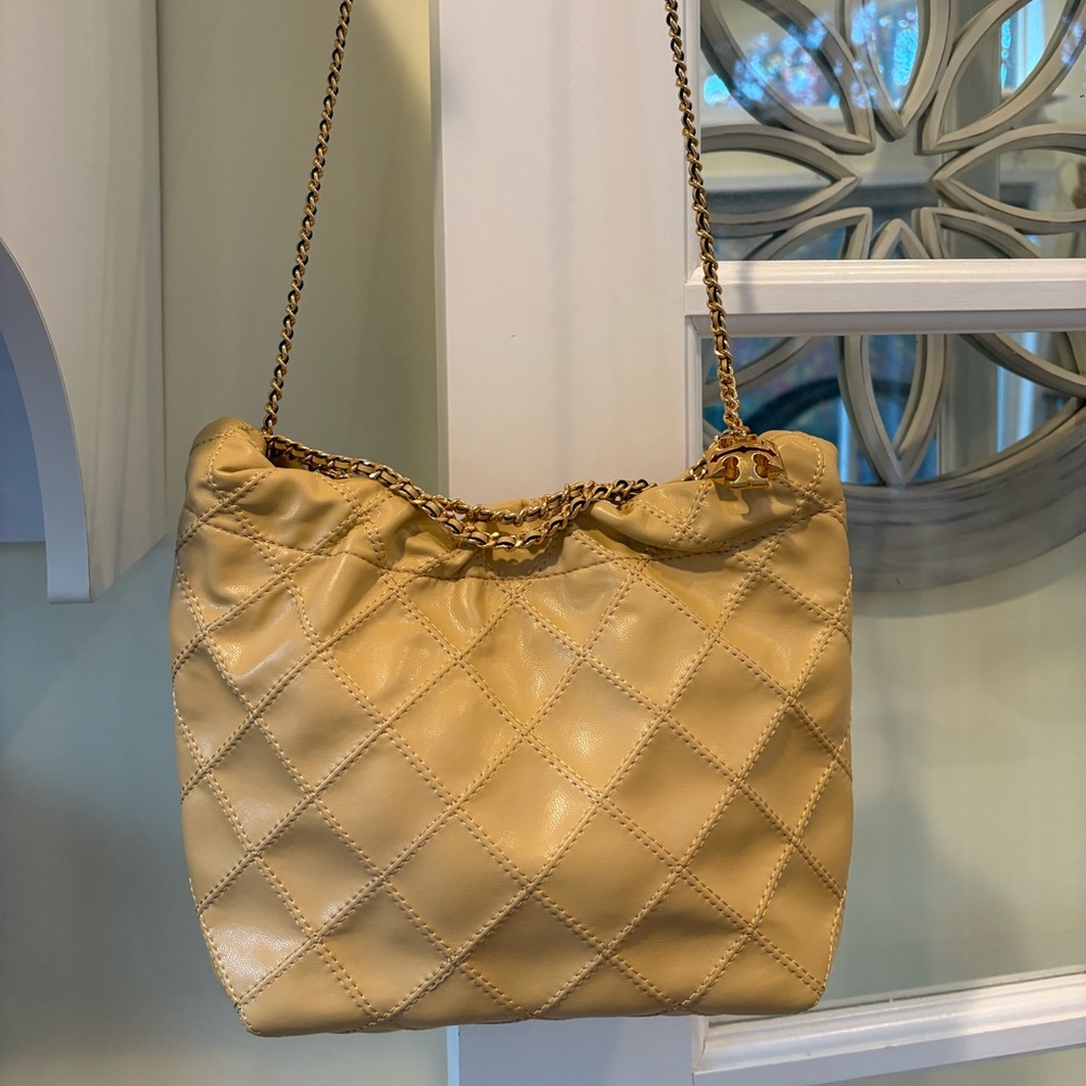 Tory Burch Beige Mini Fleming Hobo Bag EUC purse leather quilted